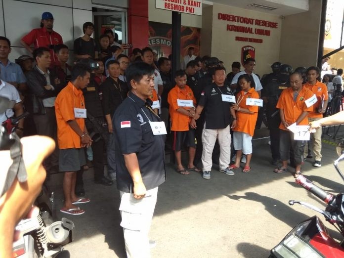 Polda Metro Gelar Rekonstruksi Kasus Pengeroyokan TNI AL di Ciracas