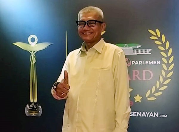Agun Gunanjar Sudarsa Raih Teropong Parlemen Award 2019