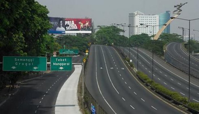 H-1 Lebaran, Jalan Jakarta Lengang