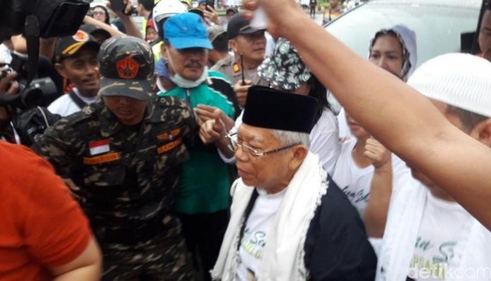 Cawapres 01 Terharu Liat Pendukung dan Simpatisan Rela Hujan-hujanan
