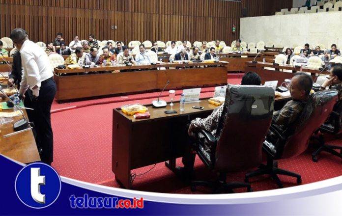 Ketum Golkar Akan Hadir di Pleno Fraksi