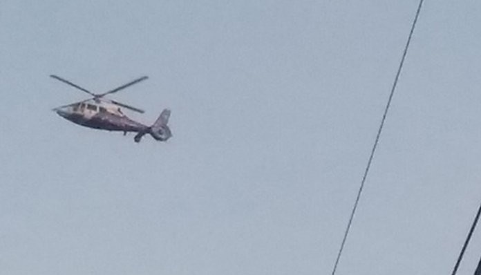 Jelang Magrib, Helikopter Polri Mondar-Mandir Di Langit Bawaslu