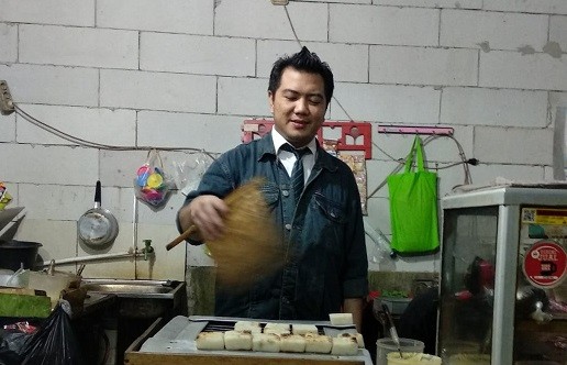 Kang Eko Pelayan Bak Di Bintang Lima