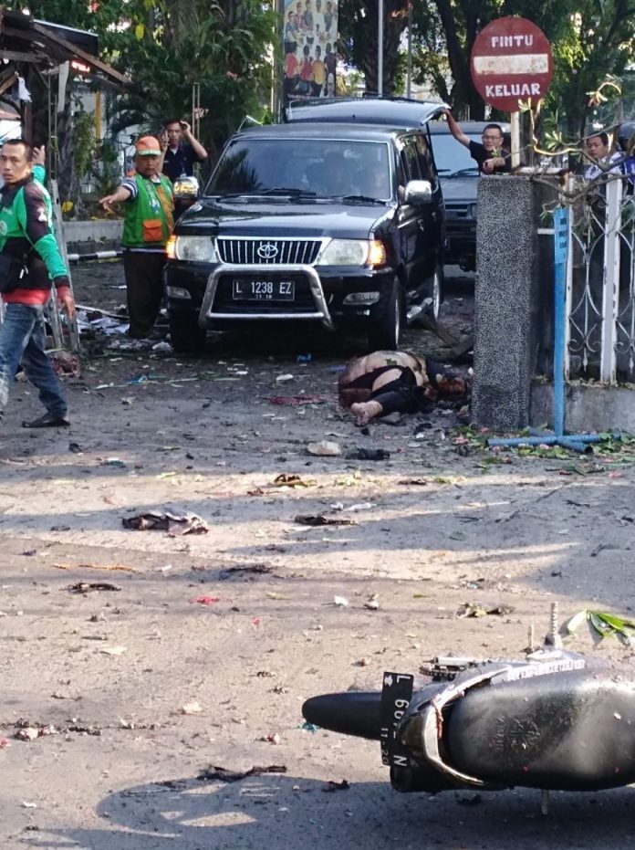 16 Korban Bom Dirawat di RS Bedah Surabaya