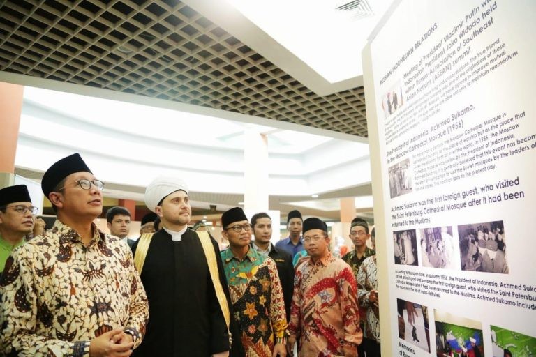 Buka Pameran Tradisi Islam Rusia, Menag Lukman: Momentum Lestarikan Budaya Islami Dunia