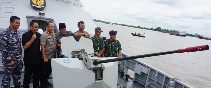 KRI Terapang Sambangi Banjarmasin