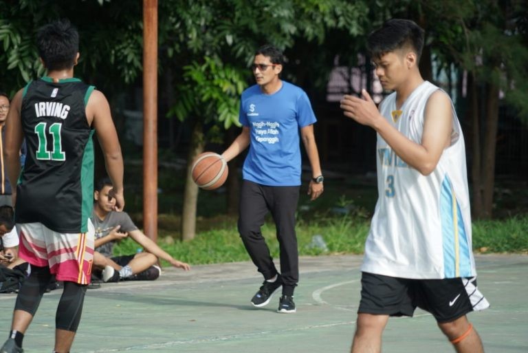 Sandiaga Uno Imbangi Permainan Generasi Milenial di Solo