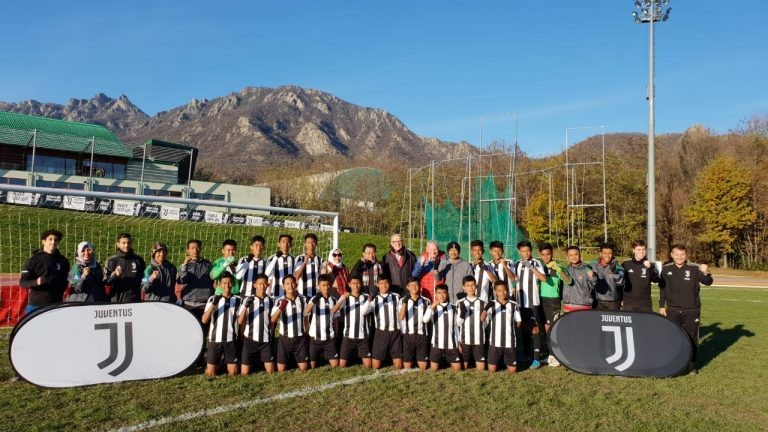 Siswa Indonesia Berlatih Sepak Bola di Akademi Juventus Italia