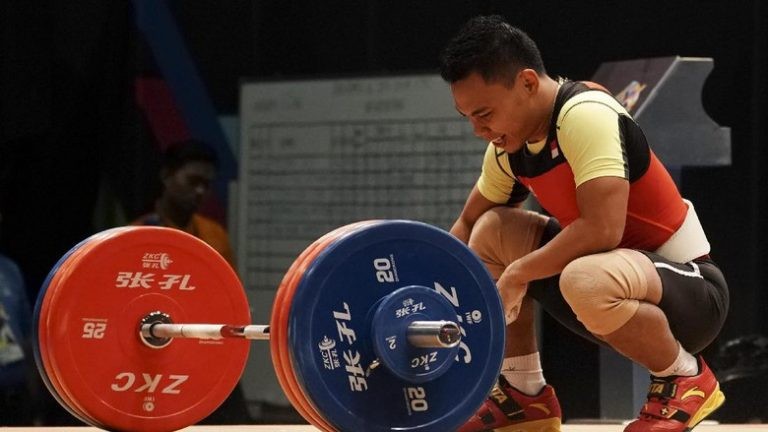 Tumbangkan Cina, Eko Yuli Sabet Juara Dunia Angkat Besi