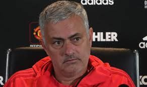 Performa Jelek, Rooney Salahkan Pemain MU yang Benci Mourinho