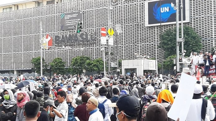 Ribuan Massa Tolak Pemilu Curang Geruduk Gedung Bawaslu