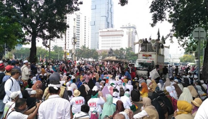 Massa Aksi Di MK Sebagian Besar Bukan Dari Jakarta