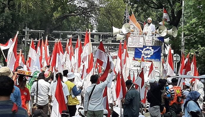 Surat Yaa Siin Menggema Di Sekitar Kawasan MK