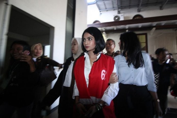 Bebas, Vanessa Angel: Alhmadulillah