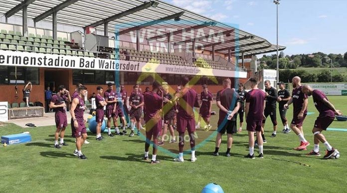 West Ham United Resmi Pecat Moyes