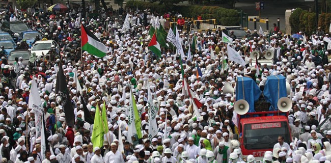 FPI Ajak Umat Turun ke Jalan Hari Jumat