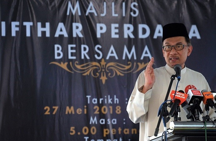 Anwar Ibrahim Ajak Warga Malaysia Kritik Pemerintahan Mahathir Mohamad