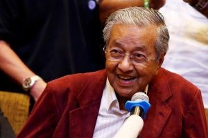 Ekonomi Seret, Mahathir Batalkan Proyek Kereta Cepat Malaysia-Singapura