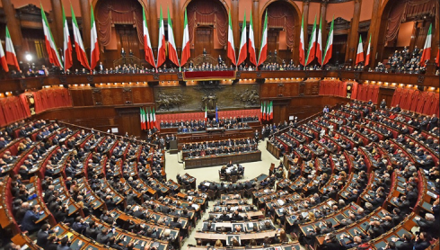 Gejolak Politik Meluas, Presiden Italia Dapat Bubarkan Parlemen