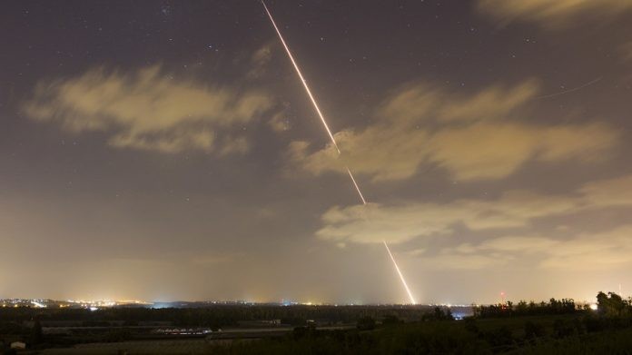 Israel Cegat Rudal Hamas