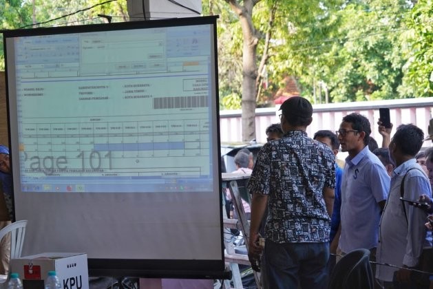 Di Surabaya, Sandi Minta Relawan Pelototi Rekapitulasi Perolehan Suara