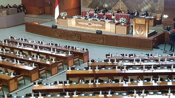 Dari 560 Anggota, 281 Yang Hadir Di Paripurna DPR