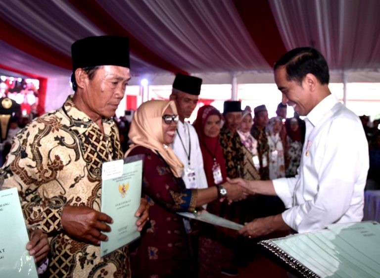 Jokowi Harap Sertifikat Lahan Tak Beralih Fungsi
