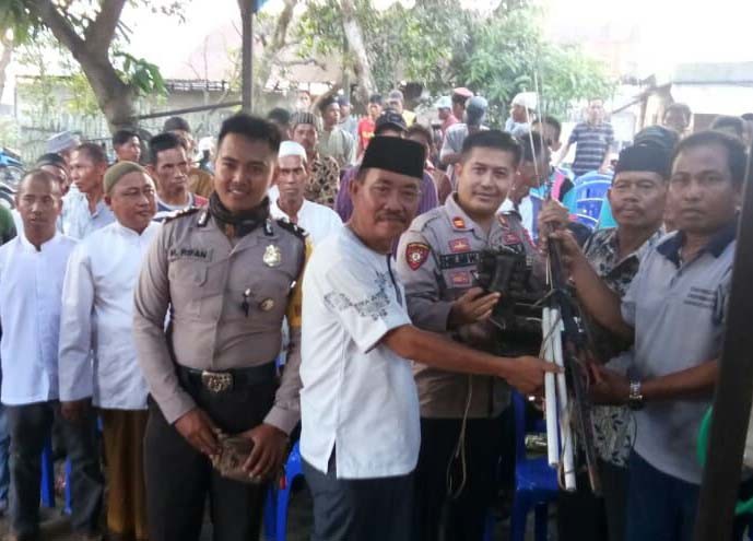 Tak Mau Langgar Hukum, Satu-Persatu Warga Pihanin Raya Serahkan Alat Setrum