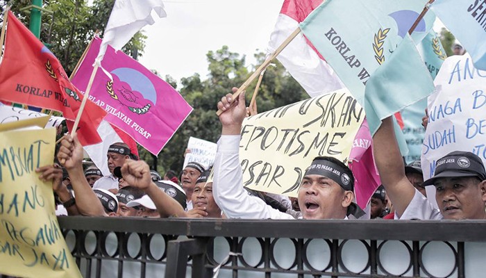 Pegawai Pasar Jaya Demo Anies Baswedan Di Balai Kota