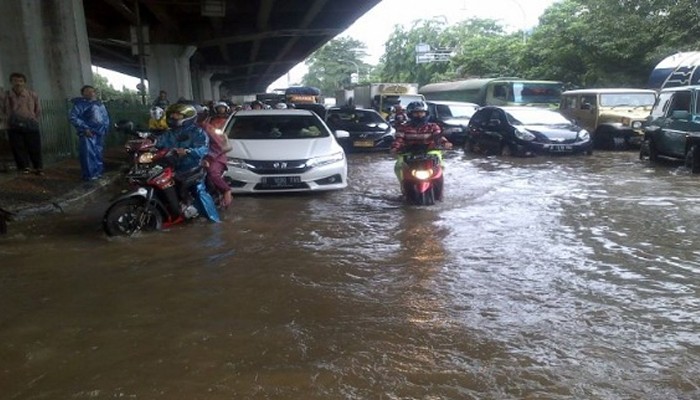 Jakarta Tergenang, Pembangunan LRT Dan MRT Salah Satu Penyebabnya
