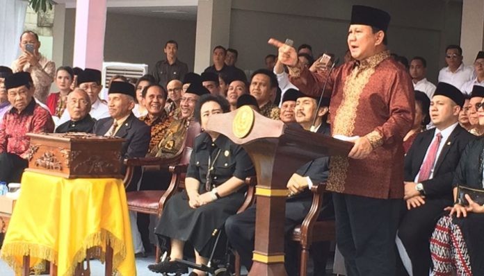 Prabowo Diganjar Penghargaan “The Star of Soekarno”