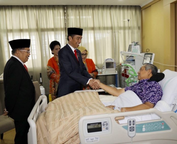 Terbaring Sakit di RSPAD, SBY Dijenguk Jokowi-JK