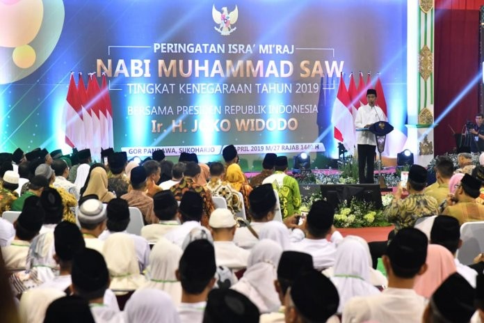 Peringati Isra Miraj, Jokowi Ingatkan Jaga Ukhuwah Islamiyah dan Wathoniyah.