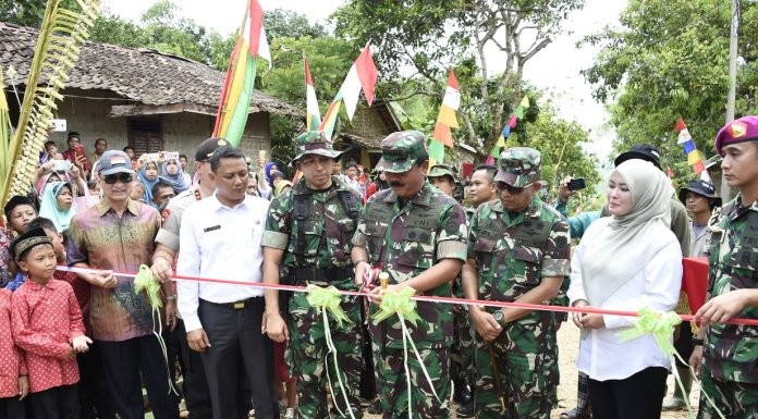 Panglima TNI Tinjau Titik Nol Meter Pembuatan Jalan di Pandeglang