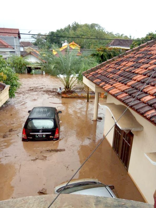 Banjir Bandang pada Musim Kemarau Terjang Banyuwangi, 325 Rumah Rusak