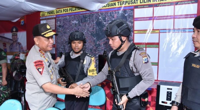 Kapolda Kalsel Cek Posko Natal dan Tahun Baru 2019