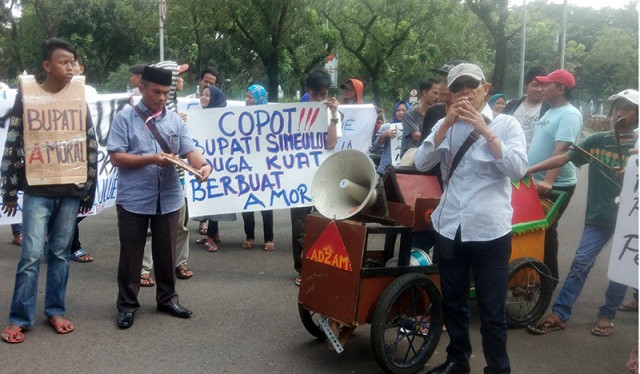 Gempar Dan Himas Tuntut Copot Bupati Simelue