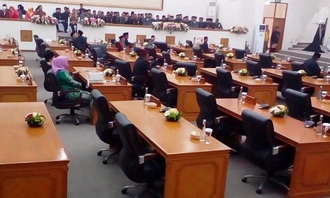 Gubernur Jawa Barat Tak Hadir, Anggota Dewan Kecewa