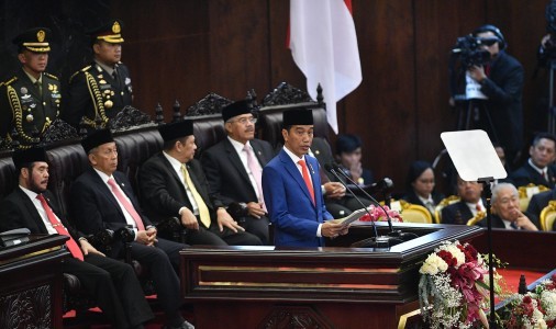 Jokowi: Untuk Apa Studi Banding Ke Luar Negeri Padahal Informasi Bisa Diperoleh Dari Smartphone