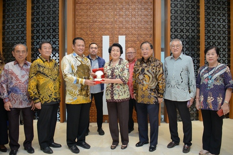 Bamsoet: Penerima Beasiswa di Luar Negeri Jangan Lupa Kembali Membangun Negeri