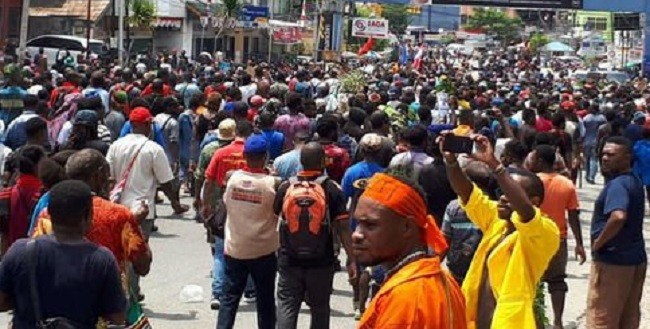 Seorang Pastor Dari Papua Gambarkan Diskriminasi di Papua Kepada Kapolda dan Pangdam TNI