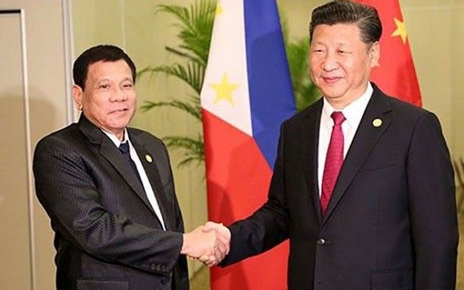 Ketegangan Laut Cina Selatan Meningkat, Duterte Temui Jinping