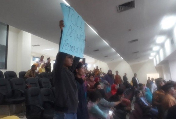 Mahasiswa Minta Pelantikan Anggota DPRD Kabupaten Bekasi dari Golkar Dibatalkan