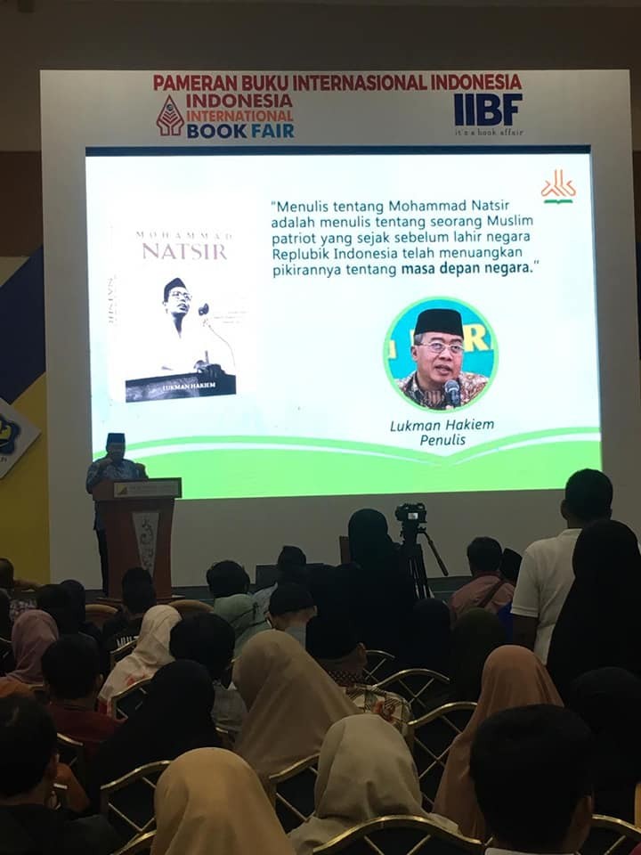 Mengapa Saya Menulis Biografi Mohammad Natsir?