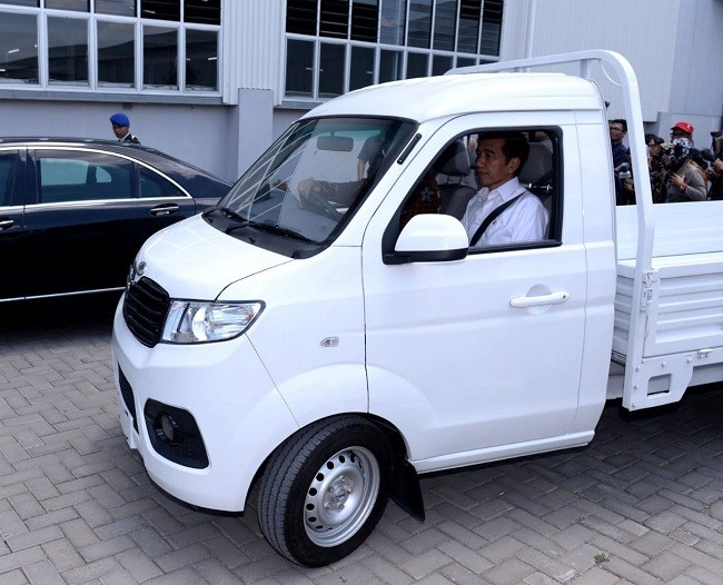 Hensat: Kita Lihat Aja, Mobil Esemka Laku Nggak Dipasaran?