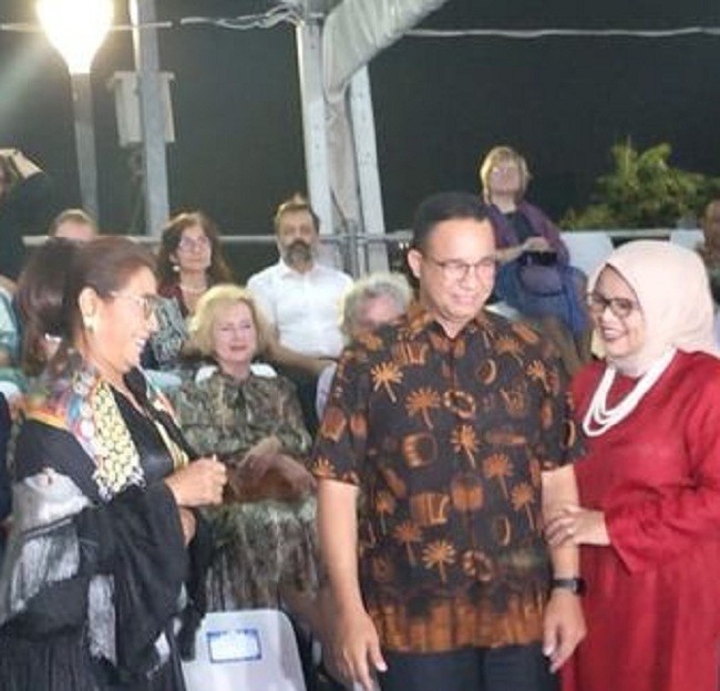 Anies, Menteri Susi Serta Para Dubes Antusias Nobar Musik Klasik Di Monas