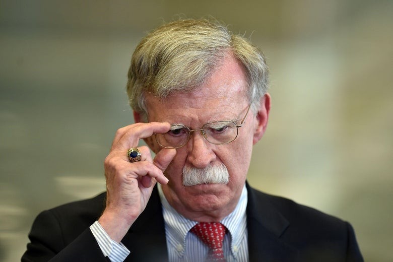 Trump Pecat John Bolton, Korut Senang
