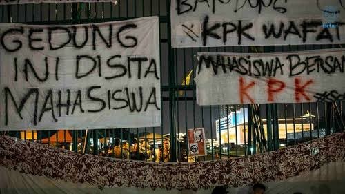 Polisi Siaga, Aksi Mahasiswa Mulai Panas!