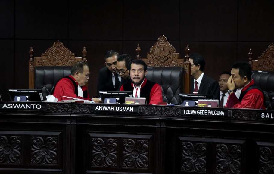 Banyak Yang Salah, MK Beri Waktu Pemohon Uji UU KPK Hingga 14 Oktober 2019