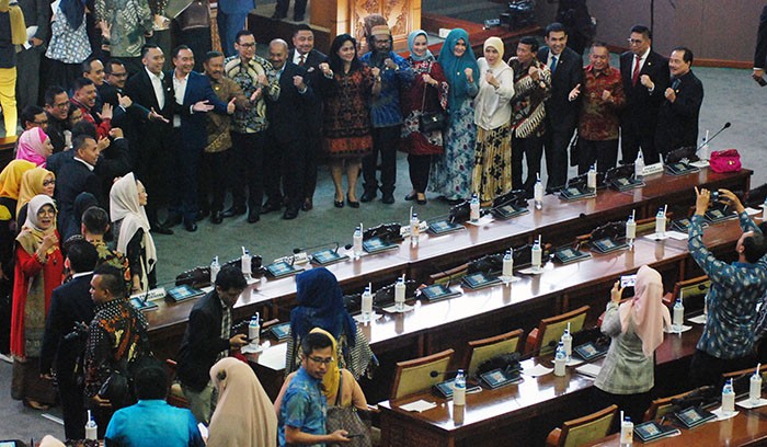 Akhir Masa Sidang Anggota DPR 2019